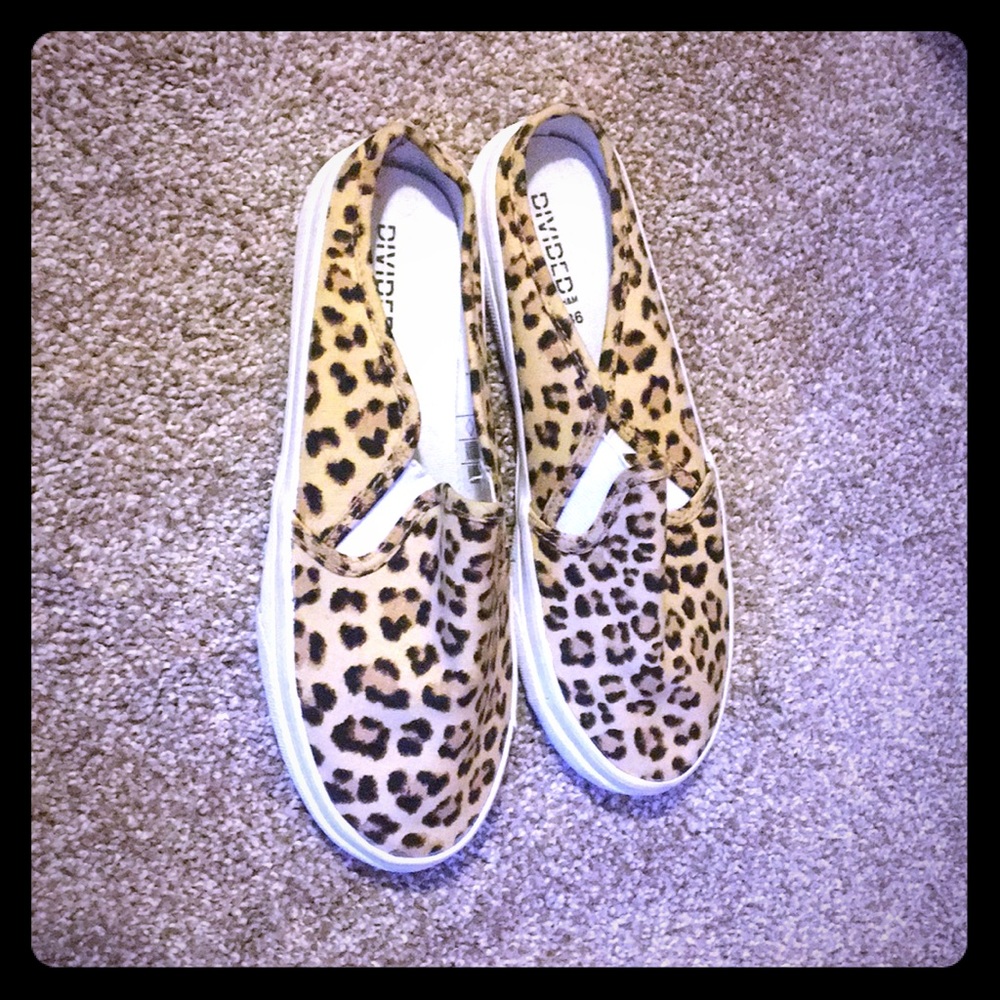 Leopard slide on shoes